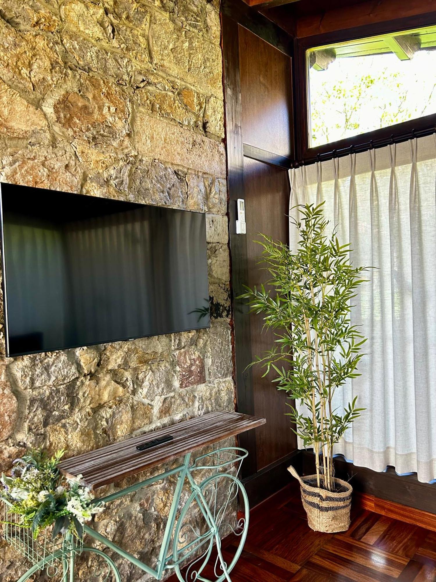 Apartamentos Rurales L'Arquera Llanes Eksteriør billede