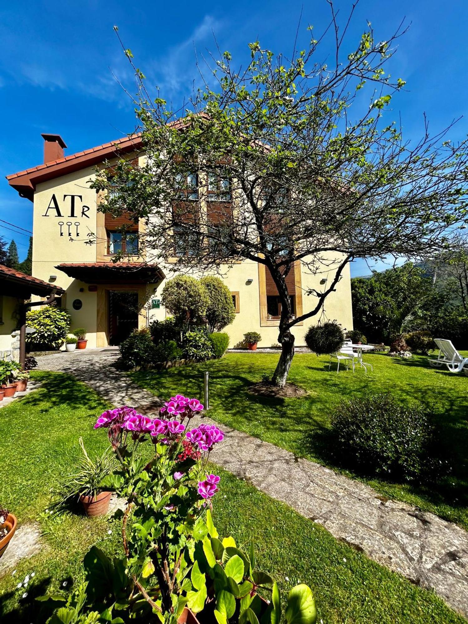 Apartamentos Rurales L'Arquera Llanes Eksteriør billede