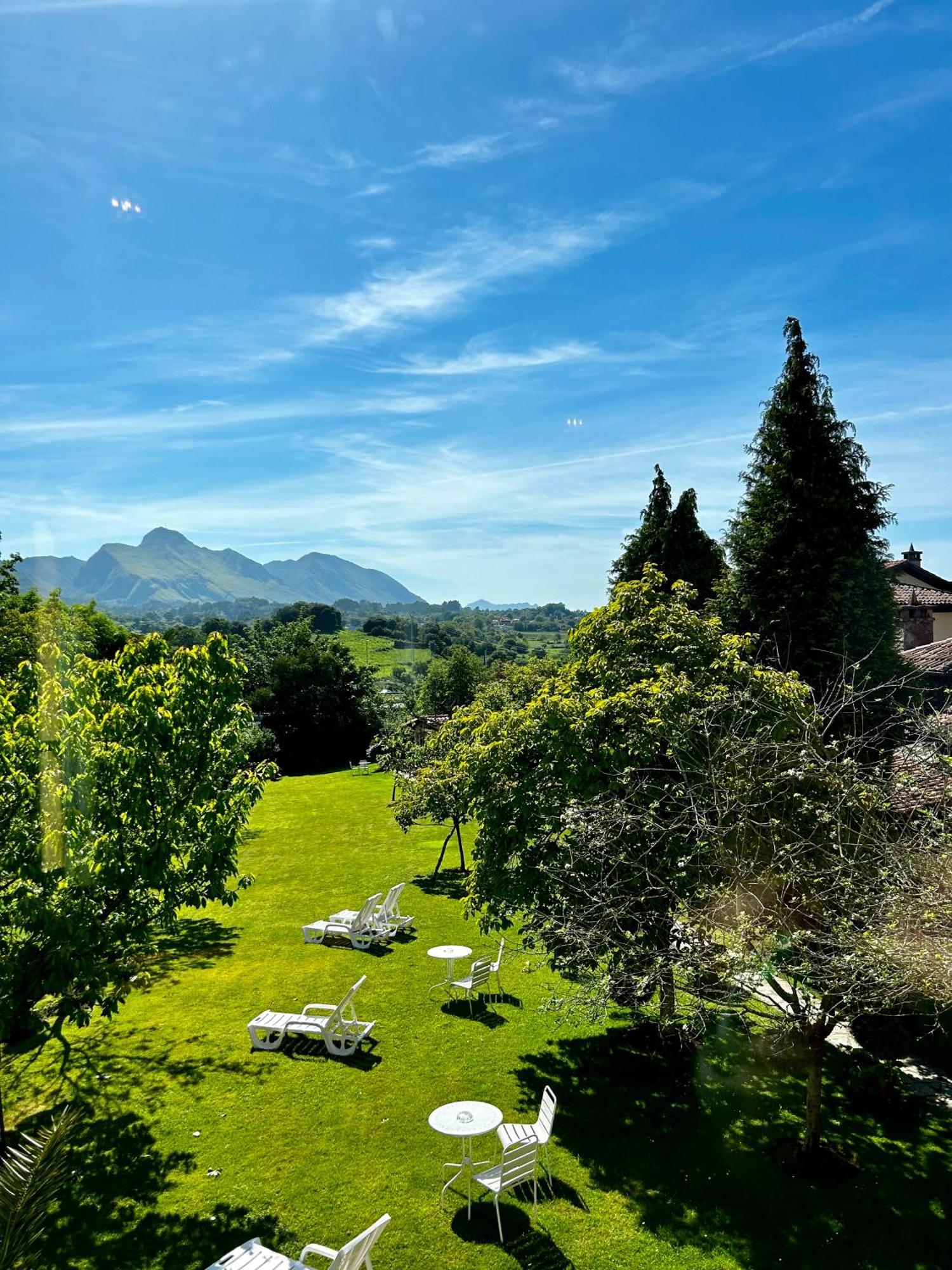 Apartamentos Rurales L'Arquera Llanes Eksteriør billede