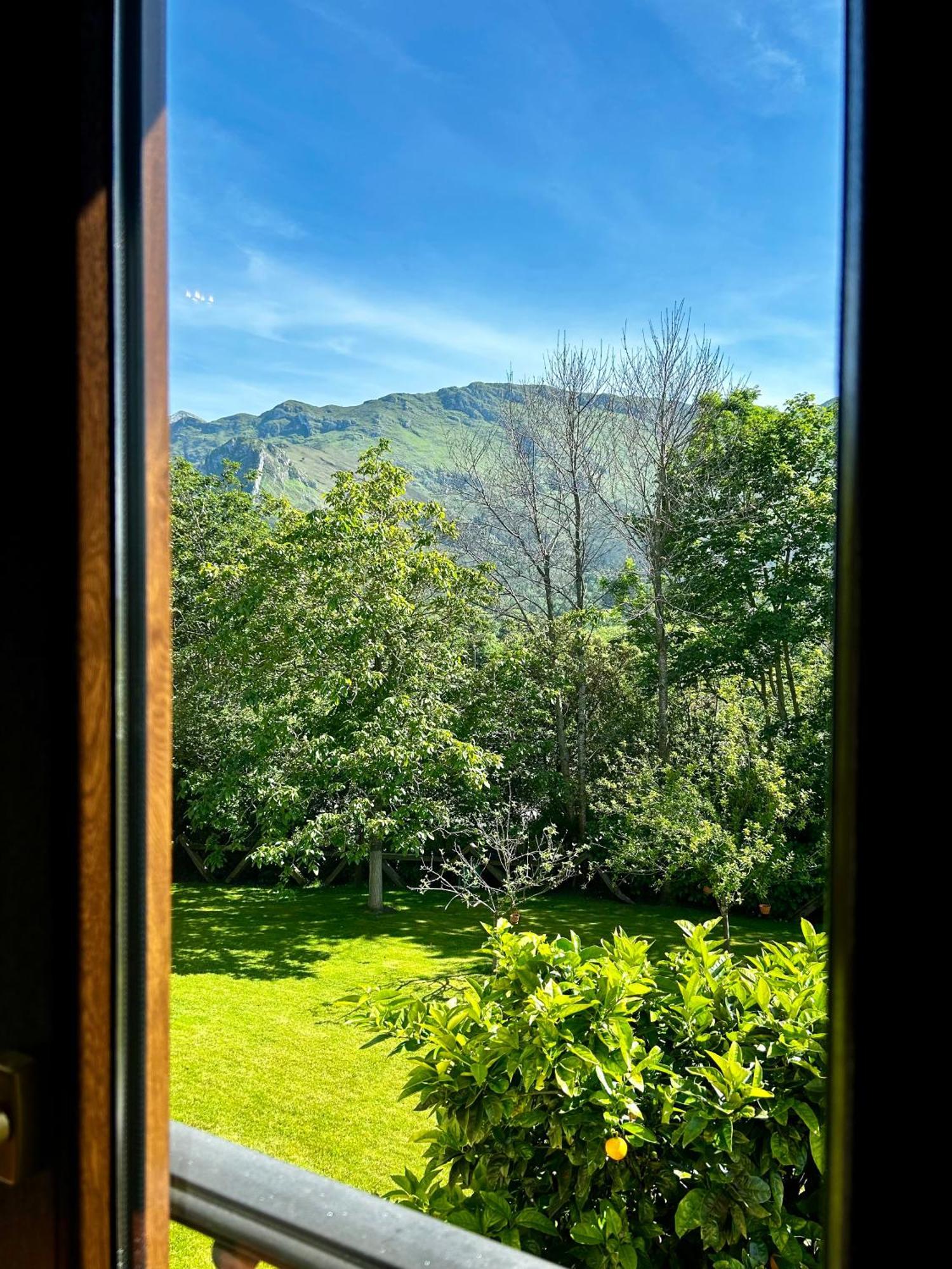 Apartamentos Rurales L'Arquera Llanes Eksteriør billede