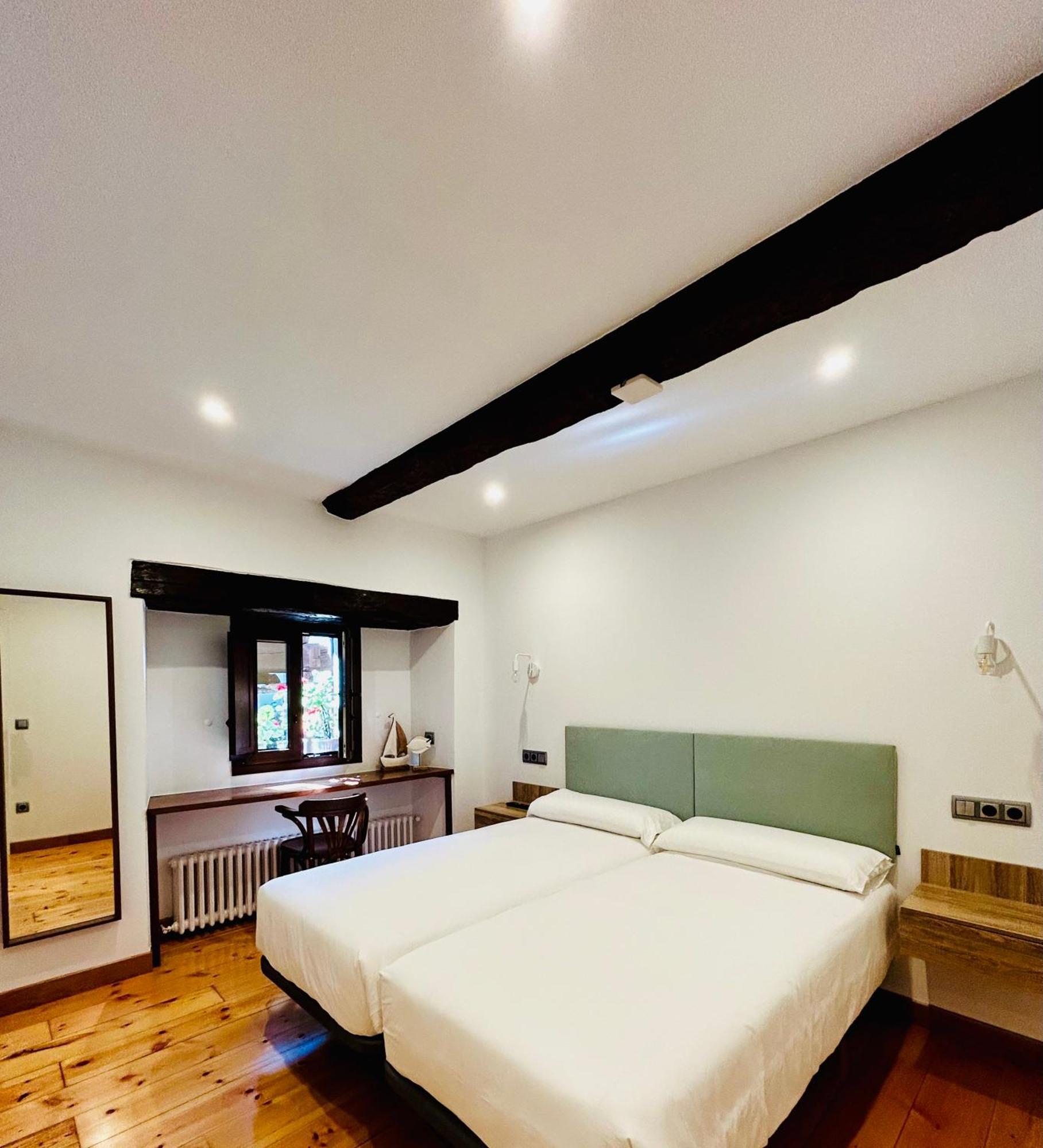 Apartamentos Rurales L'Arquera Llanes Eksteriør billede