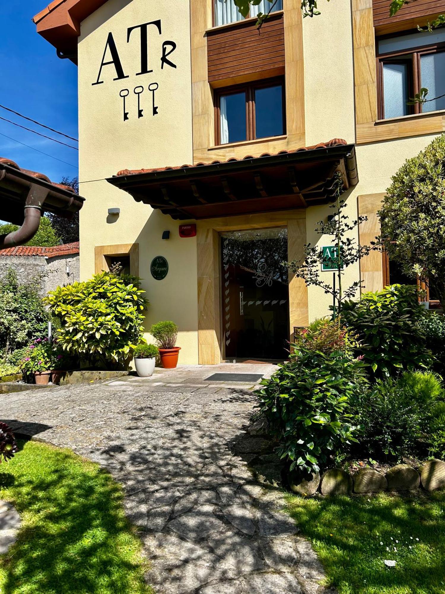 Apartamentos Rurales L'Arquera Llanes Eksteriør billede