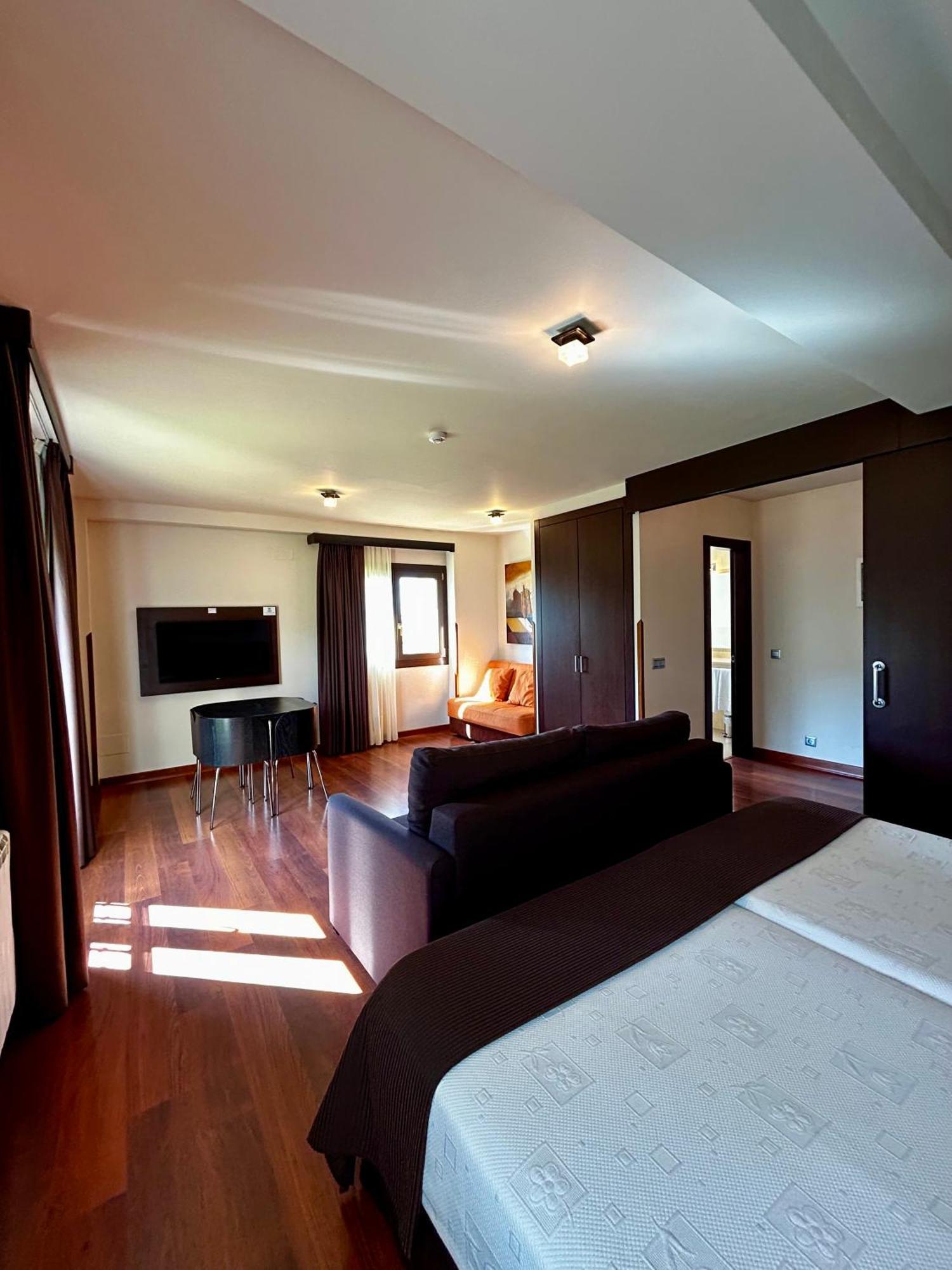 Apartamentos Rurales L'Arquera Llanes Eksteriør billede