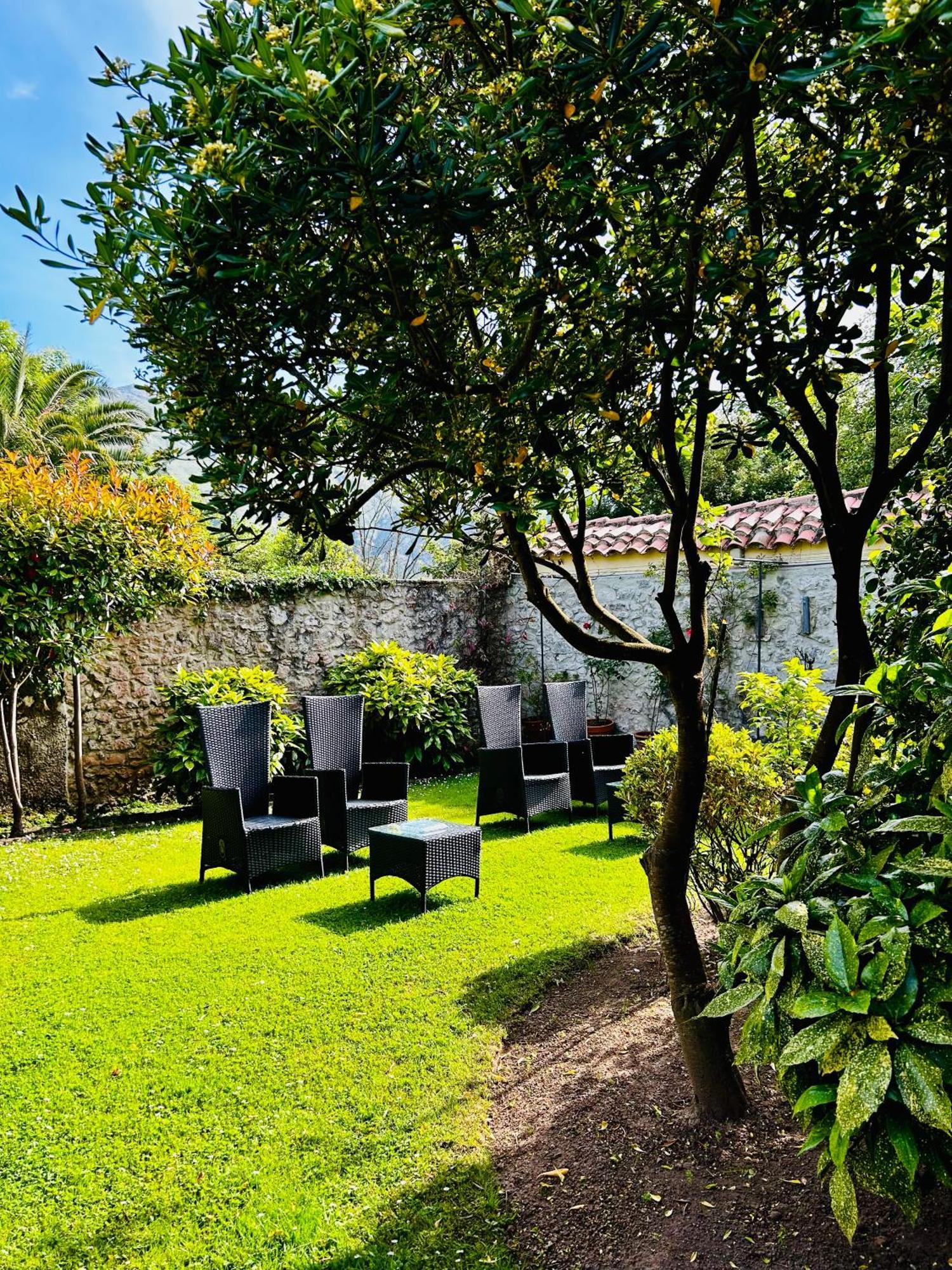 Apartamentos Rurales L'Arquera Llanes Eksteriør billede